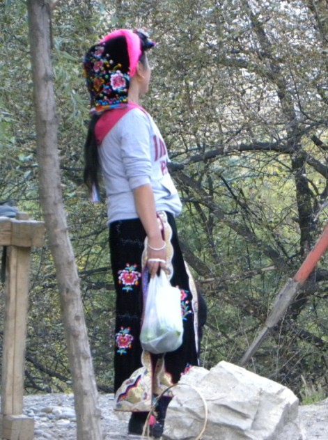 丹巴美女.jpg