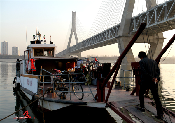 Ƭ 942-2.jpg