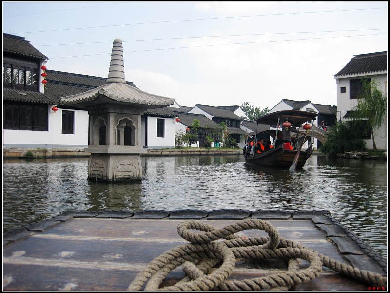 img025.jpg