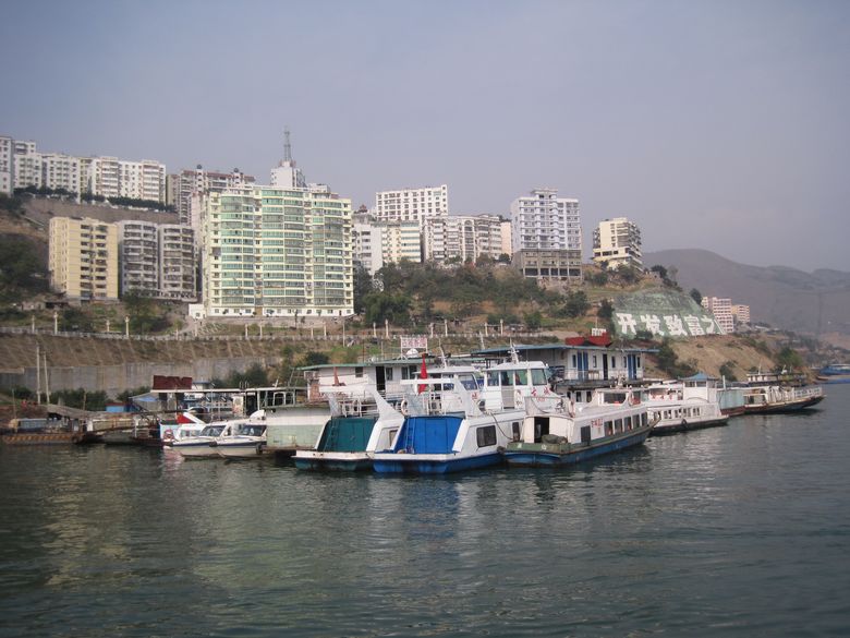Ƭ 060.jpg