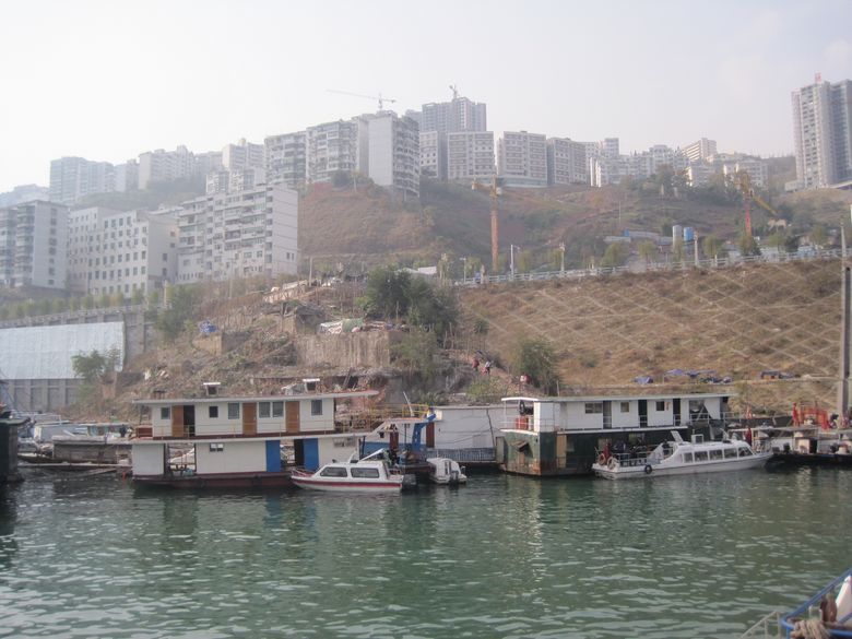 Ƭ 061.jpg