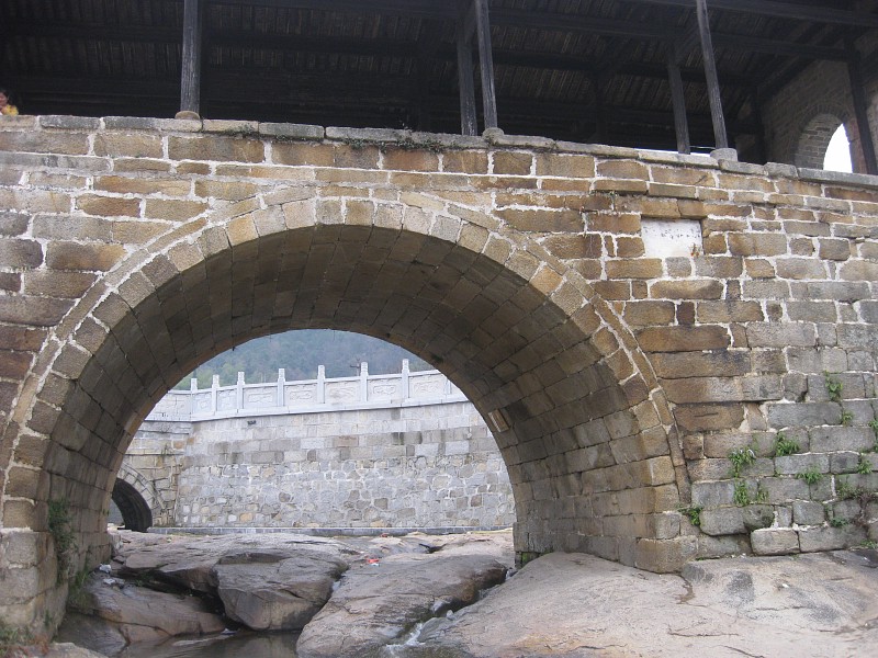 img010.jpg