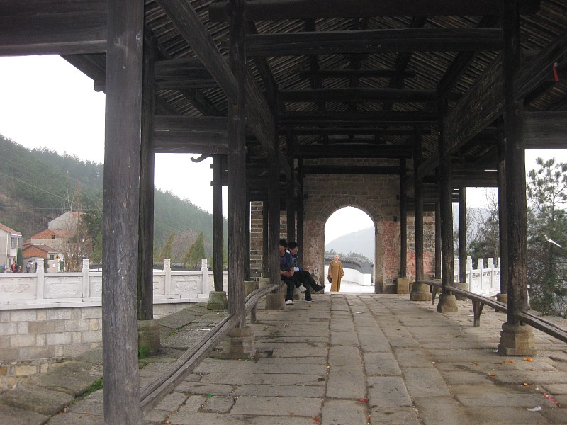 img011.jpg