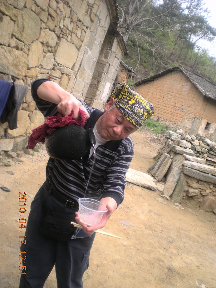 Ƭ 095.jpg