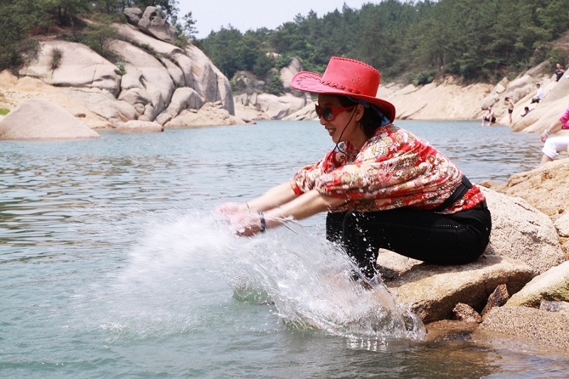 2010524016250167.jpg