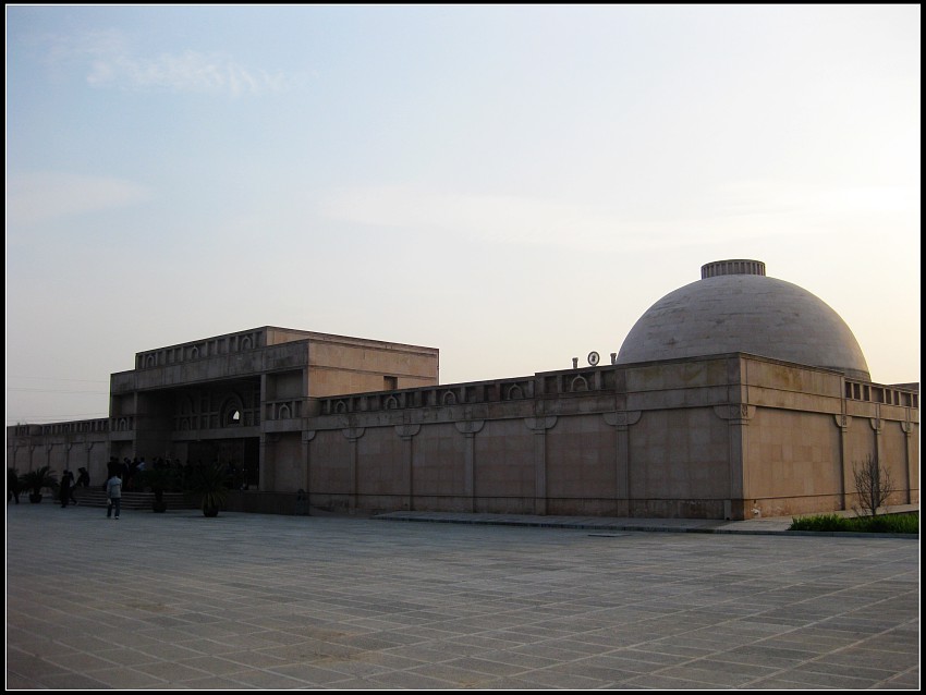img029.jpg