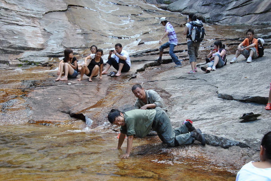 Ƭ 070.jpg