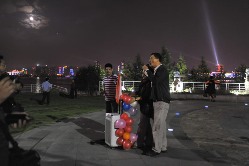 Ƭ 070.jpg