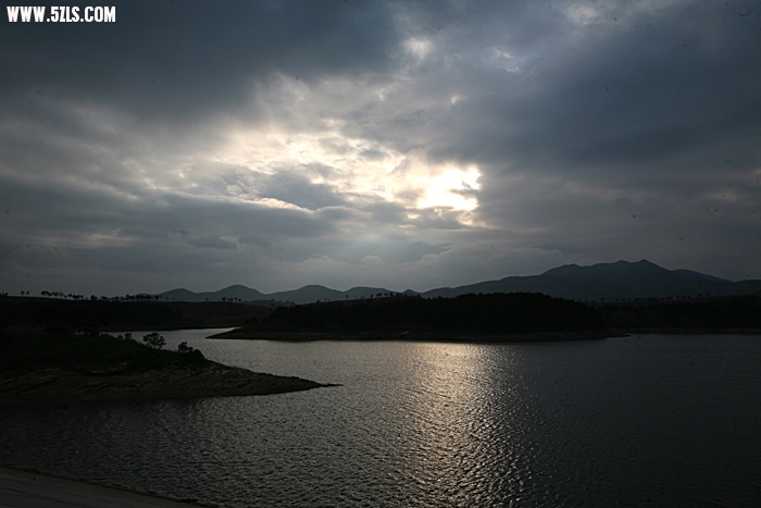 1005242046b8ccc061651368cf.jpg