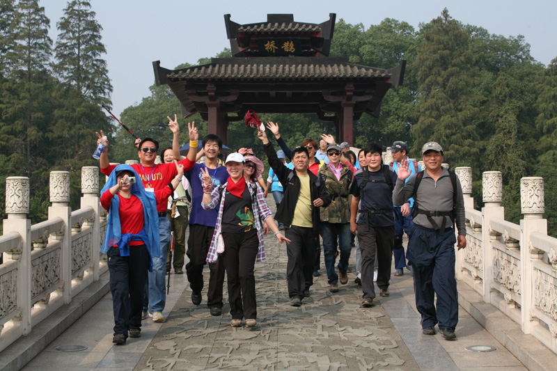 Ƭ 2104.jpg