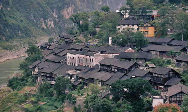 搬迁前的龚滩--路网下载.jpg
