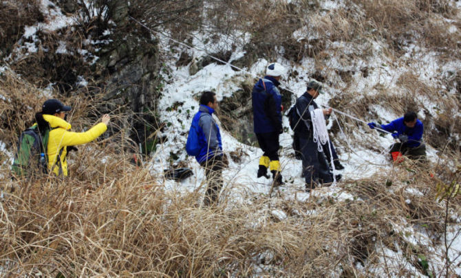 阳新父子山天坑1.jpg
