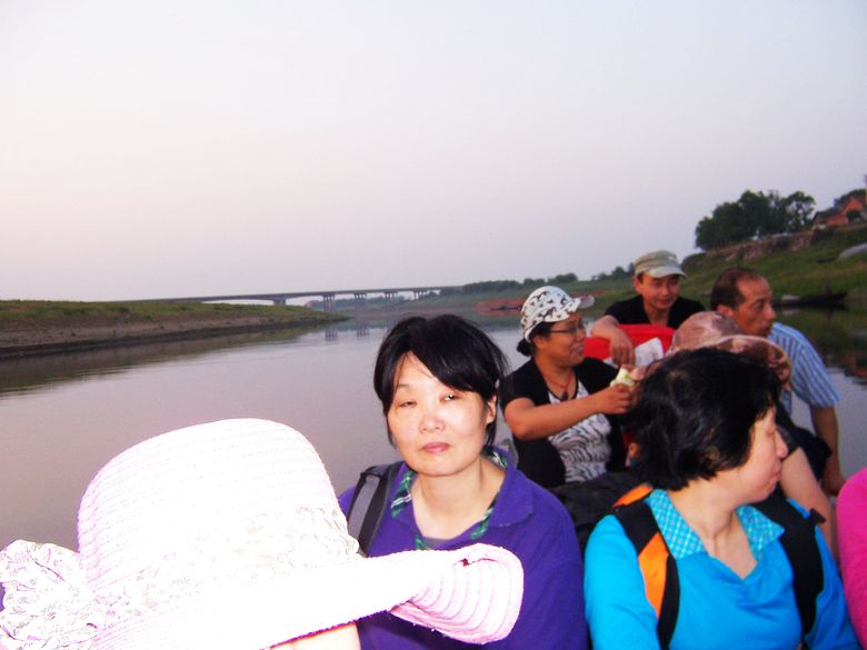 Ƭ 070.jpg