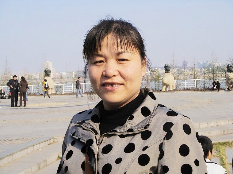 s73f2042.jpg