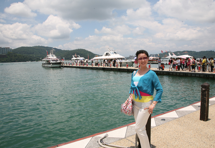 Ƭ 055.jpg