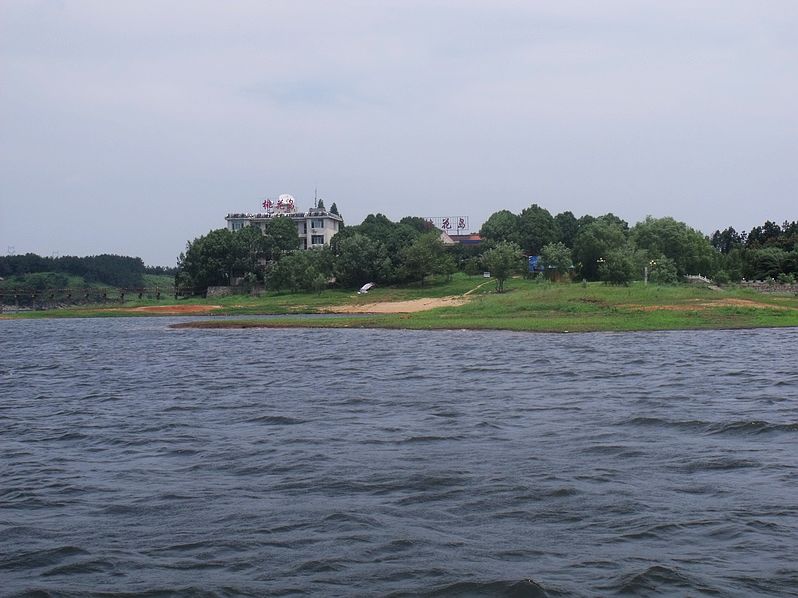 Ƭ 052.jpg