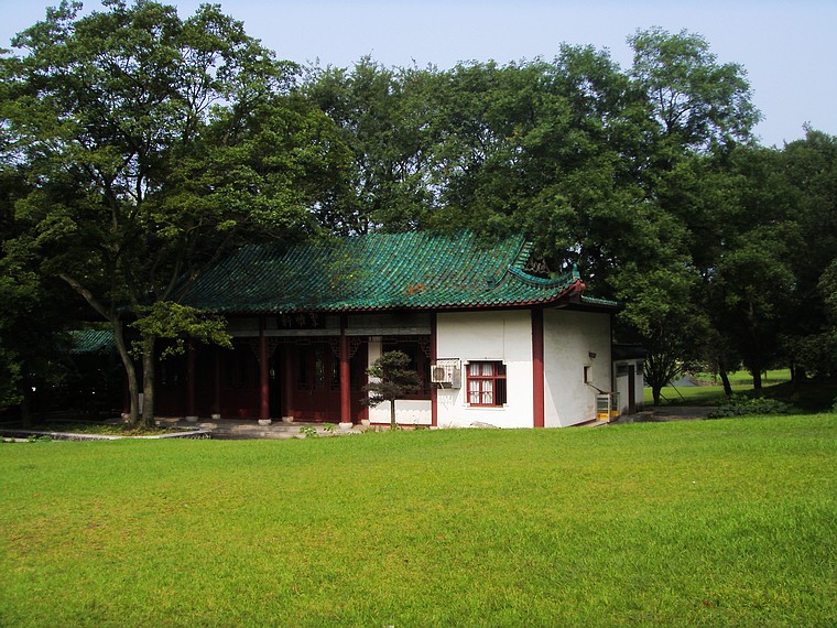 s73f2872.jpg