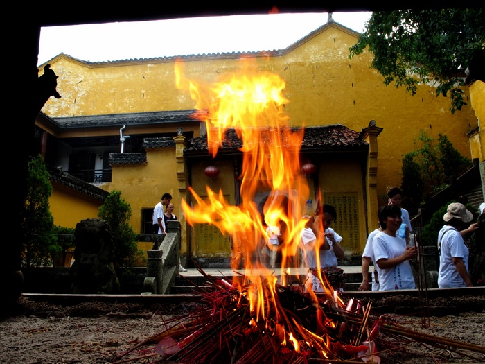 Ƭ 181.jpg