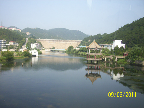 100_5938_.jpg
