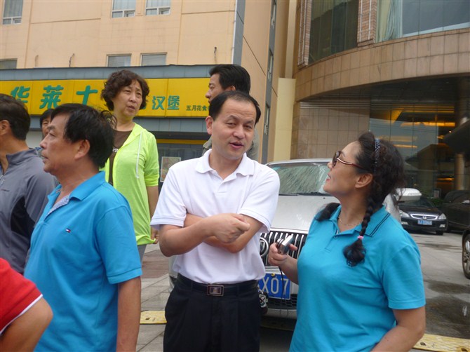 psbca8yg969.jpg