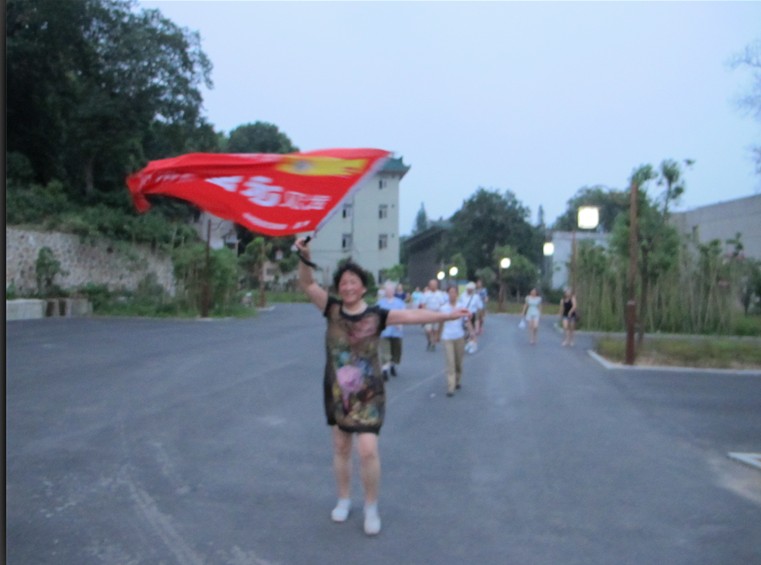 88ocm9x6k{0@da2rhs`vl.jpg