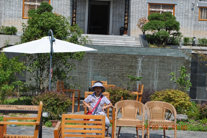 dsc_0104_conew1.jpg