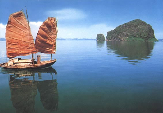 越南下龙湾风景.jpg