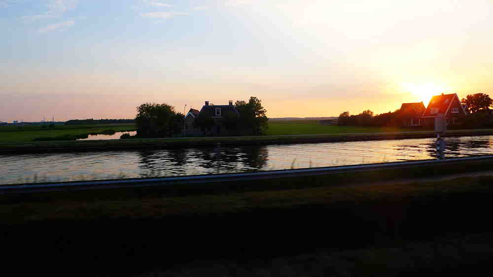 p1010818_.jpg