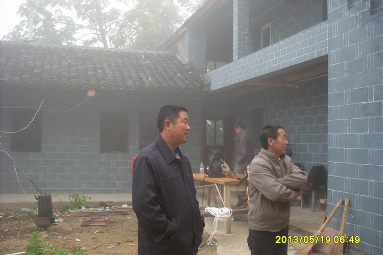SL383397.JPG