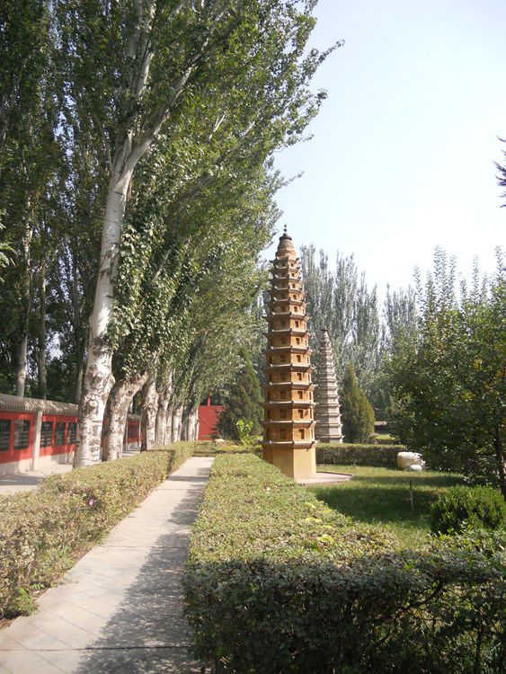 Ƭ 099.jpg