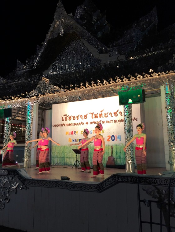 清莱夜市表演.jpg