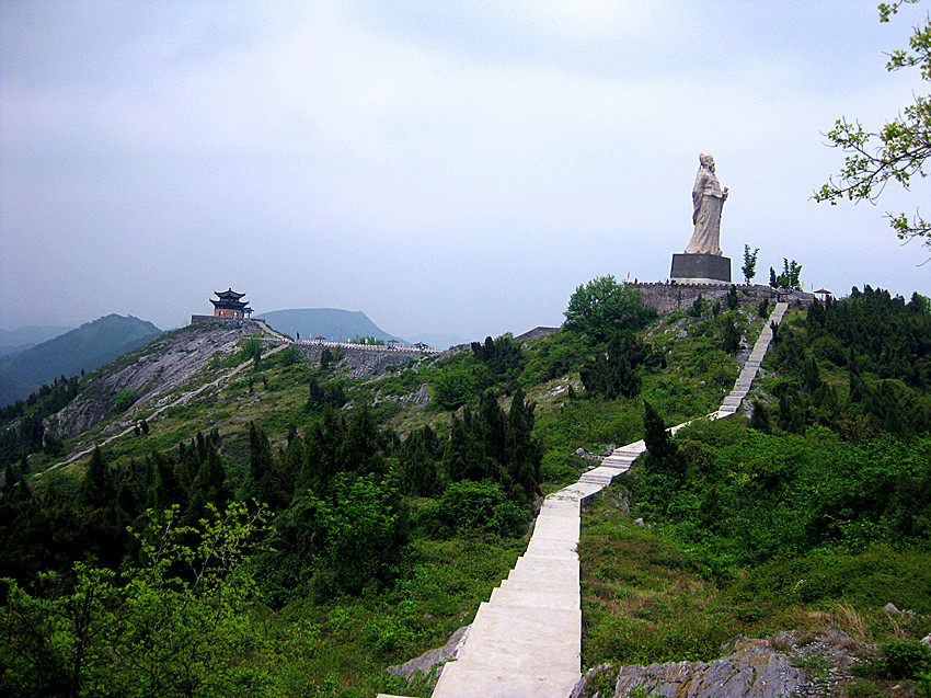 李白与鼓楼.jpg