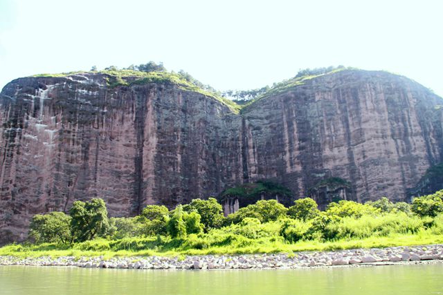 106.jpg