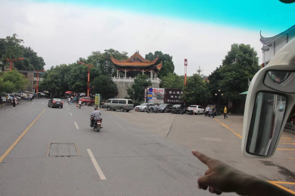 001.jpg