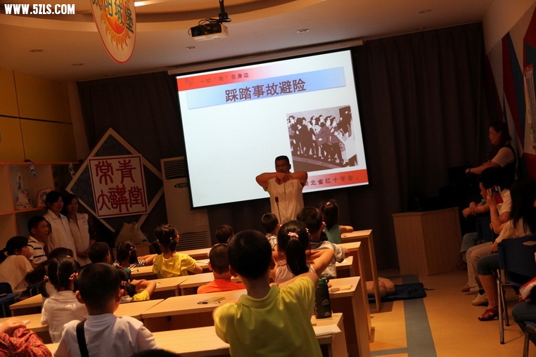 人多的.JPG