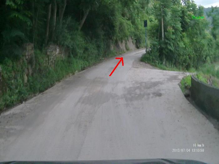 图31  出捏车坪后第一个岔路口.jpg