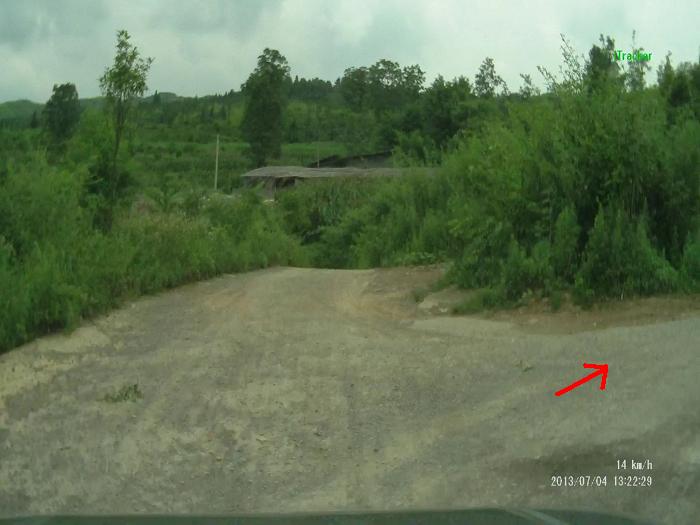 图32  去茶岔溪路口.jpg