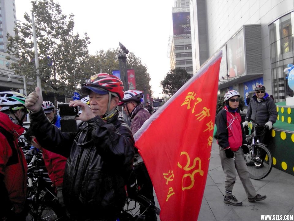 565F182FD6C9D7C99B87E7A874E1854C.jpg