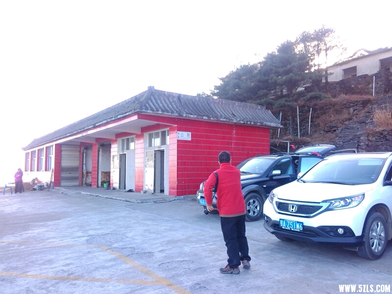 155840qv2wee7zd8m793lt.jpg
