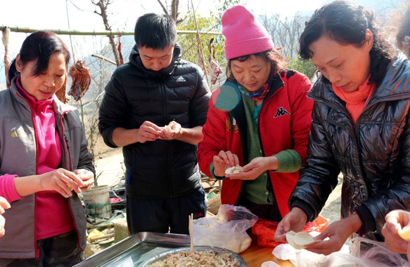 青少年宫年饭.jpg