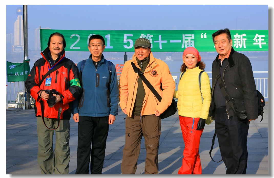 7b5a7376_dh.jpg