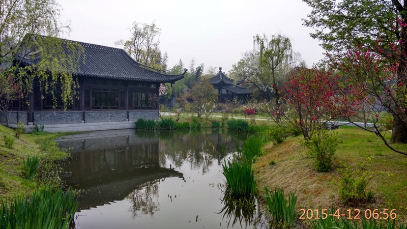 扬州瘦西湖风景区一角.jpg