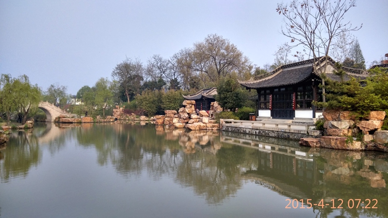 瘦西湖的石壁流淙.jpg