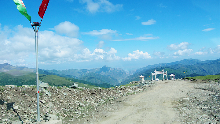 p1010037东台山门.jpg