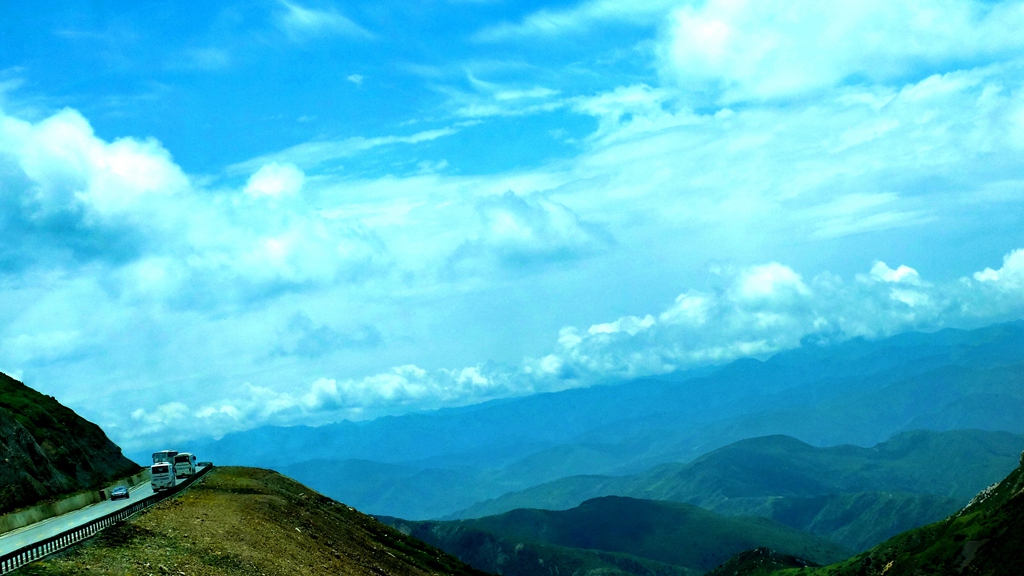 on the way to huanglong22.jpg