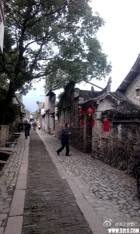 201110916424421998.jpg