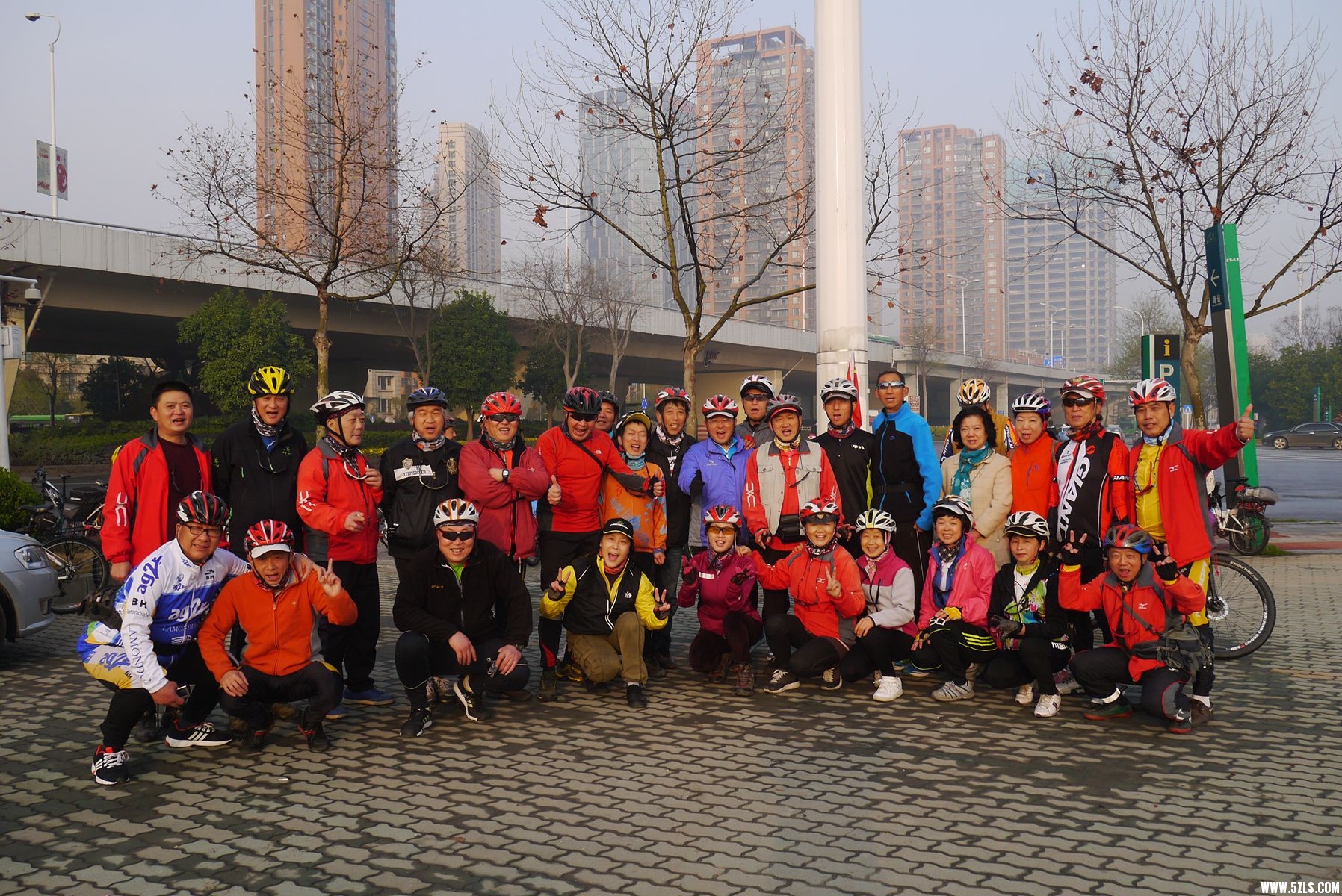 P1120585_.jpg