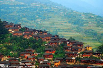 苗寨全景1.jpg