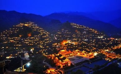 苗寨夜景.jpg