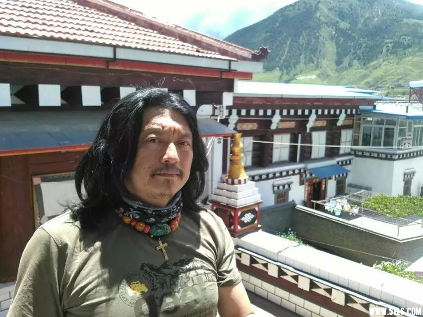 09.jpg